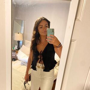 Meet your Posher, Hallie